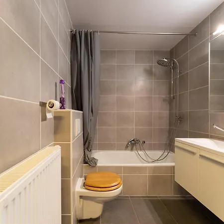 Beachside Retreat In De Haan, Cleaning Included