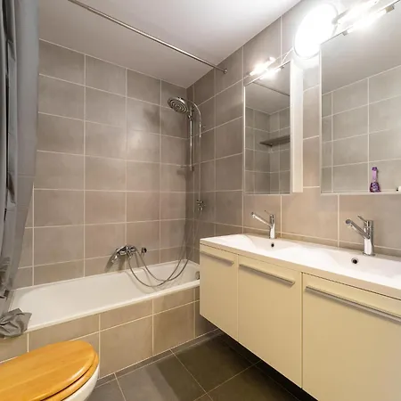 Beachside Retreat In De Haan, Cleaning Included De Haan