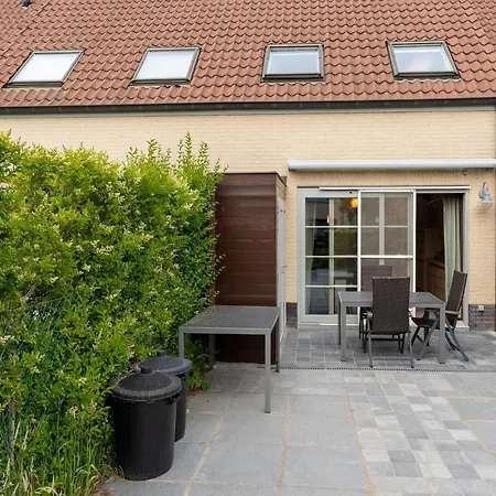 Beachside Retreat In De Haan, Cleaning Included